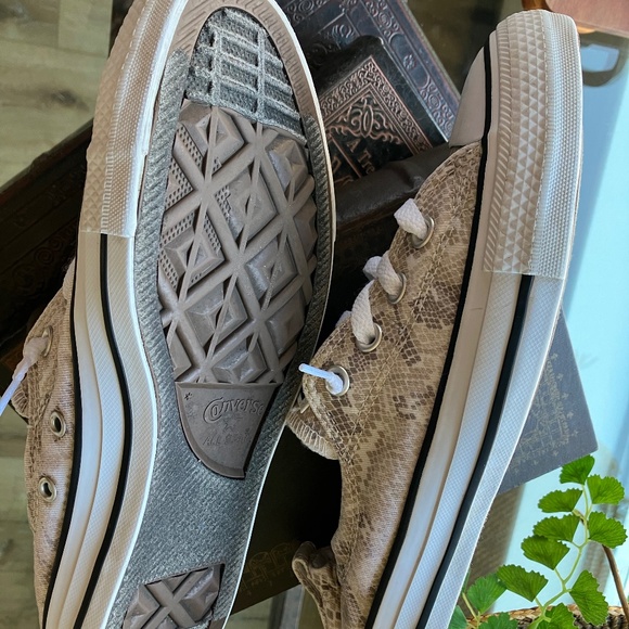 Converse Shoreline Beige/Grey Snakeskin - Size 9 - Picture 10 of 10